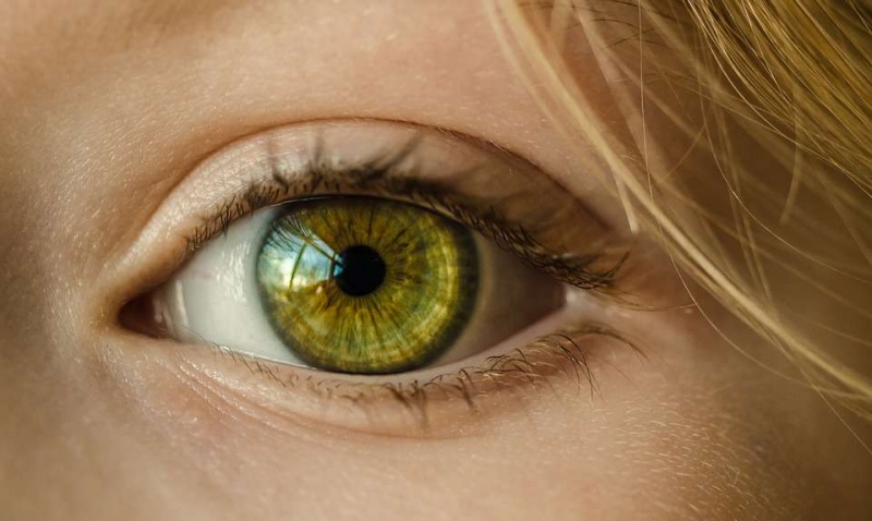 眼部水肿怎么消肿最快消除眼部水肿的方法